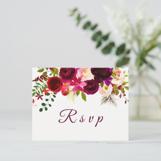 Burgundy Red Floral Boho Wedding RSVP briefkaart (Staand voorkant)