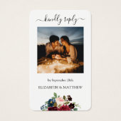 Burgundy Red Floral Foto QR Code Scan me naar RSVP Visitekaartje (Voorkant)