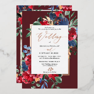 Burgundy red floral gold script foto bruiloft folie uitnodiging