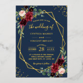 Burgundy Red Floral Navy Blue Premium Gold Weddens Folie Uitnodiging (Voorkant)