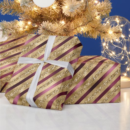 Burgundy Red Gold Glitter Stripes Cadeaupapier (Feestdagen)