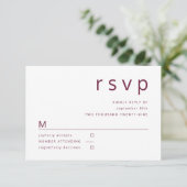 Burgundy Red Minimalist Typography Wedding RSVP Kaartje (Staand voorkant)