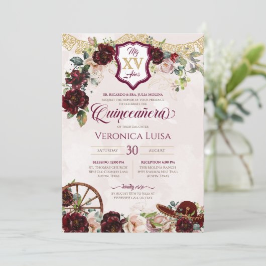 Burgundy Red Roses Elegant Charro Quinceanera Kaart (Staand voorkant)