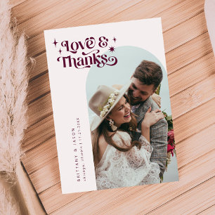 Burgundy Retro Love & Bedankt White Arch Wedding