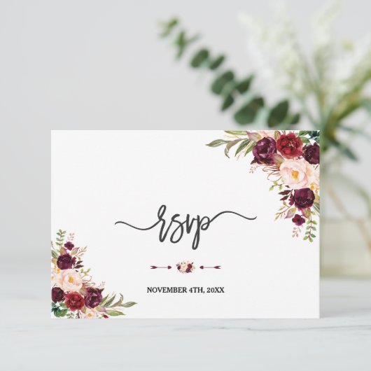 Burgundy Rode Marsala Bloemrijke Hand Lettering RS RSVP Kaartje (Staand voorkant)