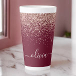 Burgundy Roos Gold Blush Pink Glitter Monogram Latte Mok<br><div class="desc">Bourgondië en Roos Gold - Blush Pink Faux Folie Metallic Sparkle Glitter Script Monogram Naam Latte Coffee Cup Mok. Dit maakt de perfecte lieve 16 verjaardags-,  bruiloft-,  vrijgezellenfeest-,  jubileum-,  baby shower- of vrijgezellenfeestcadeau voor iemand die van glamluxe en chique stijlen houdt.</div>