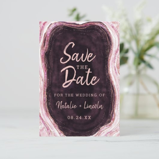 Burgundy & Roos Gold Geode Agate Marble Modern Save The Date (Staand voorkant)