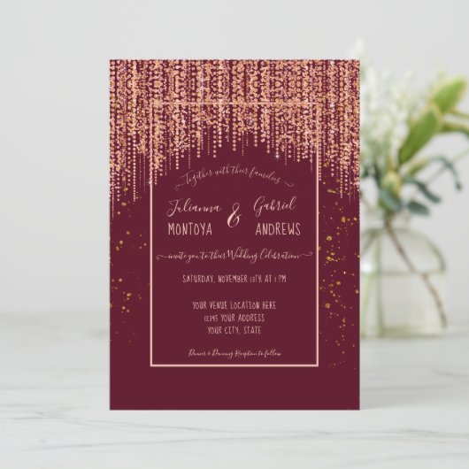Burgundy Roos Gold Glitter Confetti Wedding Invite Kaart (Staand voorkant)