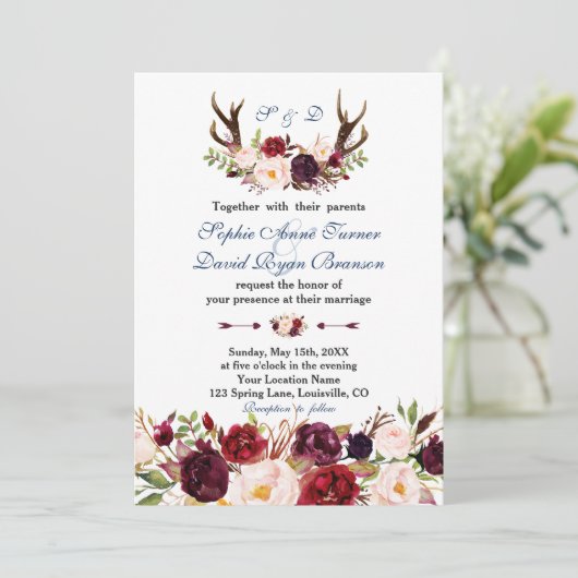 Burgundy Roze Bloem Navy Geweien Monogram Bruiloft Kaart (Staand voorkant)