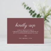 Burgundy Rust Script Wedding Kindly Reply Website RSVP Kaartje (Staand voorkant)