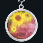 *~* Burgundy Rustic Sunflower Country Waterverf Zilver Vergulden Ketting<br><div class="desc">* Robuuste botanische charmante Burgundy Gold Floral Blossom en Waterverf Gele zonnebloemen Creatief Uniek modern design. *Deze vrolijke moderne Rustische Vintage uit een land met een mooie Zachte Grote Waterverf Gele Zonnebloemen op een Abstracte Bourgogne Merlot en Gold maken een heel ontwerp. Energy Enhanced Square Silver Plated Metafysisch Spiritueel New...</div>