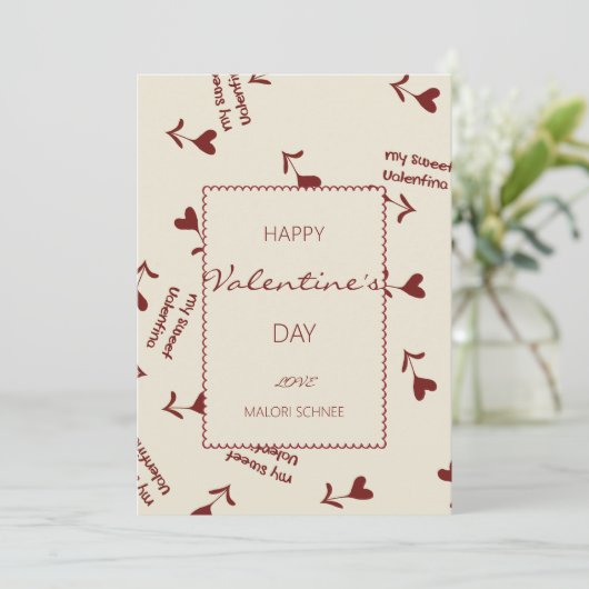 Burgundy Script Hearts on Cream– Valentine Pattern Feestdagenkaart (Staand voorkant)