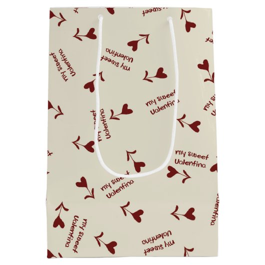 Burgundy Script Hearts on Cream– Valentine Pattern Medium Cadeauzakje (Achterkant)