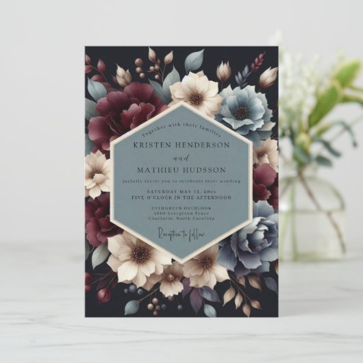 Burgundy Slate Nocturnal Bloom Wedding Kaart (Staand voorkant)