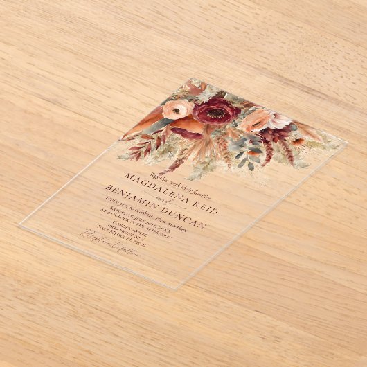 Burgundy Terracotta Florals Pampas Grass Wedding Acryl Uitnodigingen (Laagn)