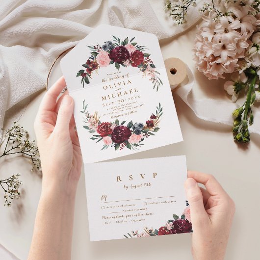 Burgundy waterverf floral rustic boho bruiloft al all in one uitnodiging