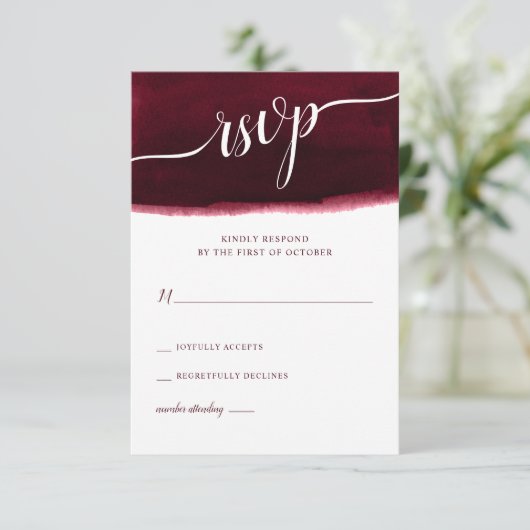 Burgundy Waterverf Wedding RSVP Kaartje (Staand voorkant)