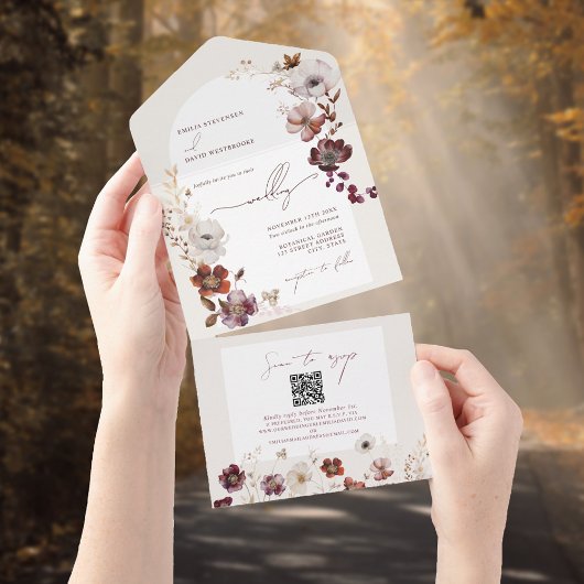 Burgundy Wilde Bloemen Boog QR Code Trouw RSVP All In One Uitnodiging