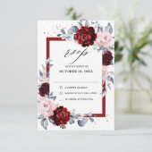 Burgundy Wine Dusty Blue Slate Floral Wedding RSVP Kaartje (Staand voorkant)