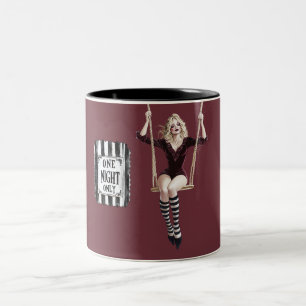 Burgundy Zwart Wit Circus Swing Blond Dame Tweekleurige Koffiemok