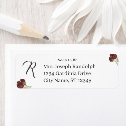 Burgundyroos-corsage-monogrampapier Etiket (Insitu)