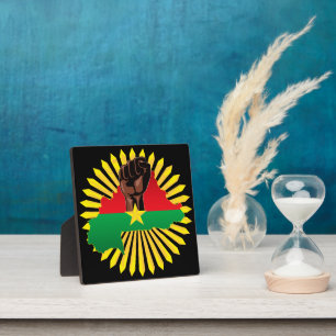 Burkina Faso kaart, vlag en revolutie vuist Fotoplaat