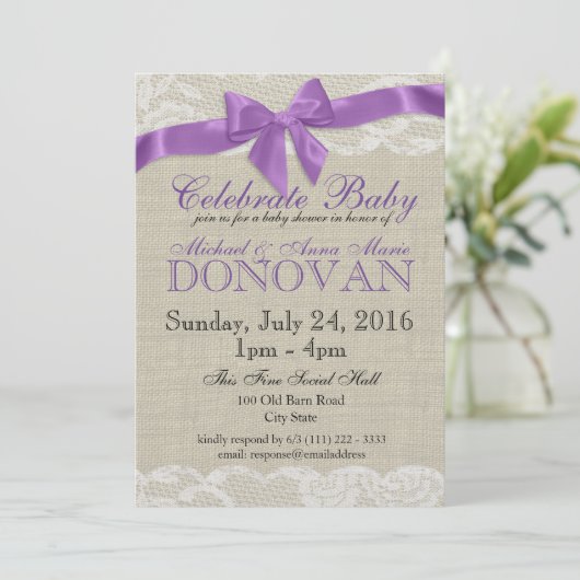 Burlap and Lace Paarse Baby shower Kaart (Staand voorkant)