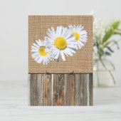 Burlap Barnwood Barbed Wire en Daisies Invite Kaart (Staand voorkant)