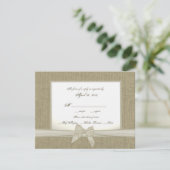 Burlap en boog rustieke bruiloft RSVP Kaartje (Staand voorkant)