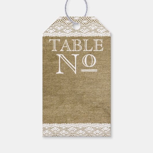 Burlap en Kant Typografie Tafelnummer Cadeaulabel (Voorkant)