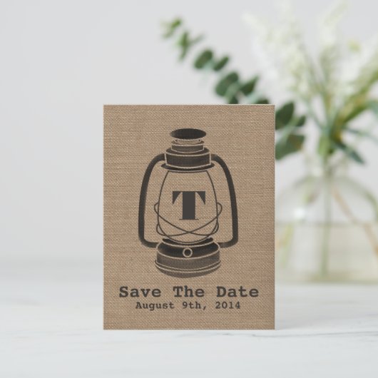 Burlap geïnspireerde olielantaarn Save the Date Br Aankondigingskaart (Staand voorkant)