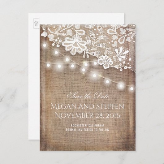 Burlap Kant en String Lights Rustiek Save the Date Aankondigingskaart (Voorkant / Achterkant)