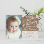 Burlap Pink Flowers Dedication 1st Birthday Party Kaart (Staand voorkant)