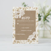 Burlap & Wit Bloemen Kant Rustieke Bruiloft RSVP Kaartje (Staand voorkant)