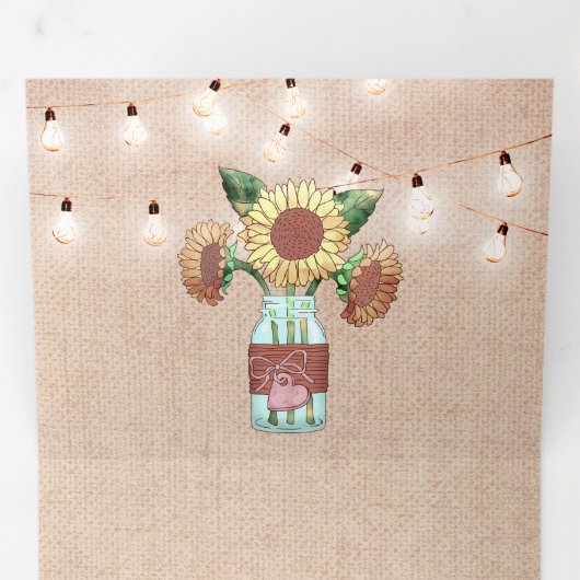 Burlap Zonnebloem Mason Jar String Lights Wedding Drieluik Uitnodiging (Binnenzijde eerst)