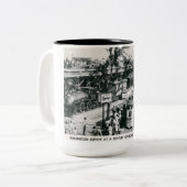 Burlington Zephyr Train Tweekleurige Koffiemok (Voorkant links)