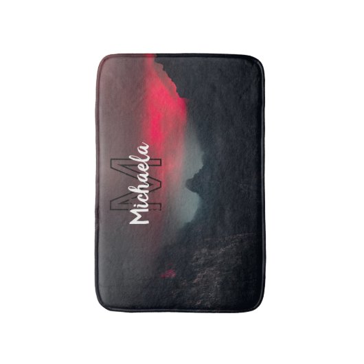 Burning clouds, fog and mountains monogram in sky badmat (Voorkant Verticaal)