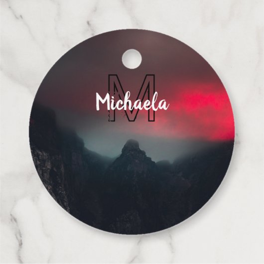 Burning clouds, fog and mountains monogram in sky bedankjes labels (Achterkant)