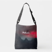Burning clouds, fog and mountains monogram in sky crossbody tas (Voorkant)