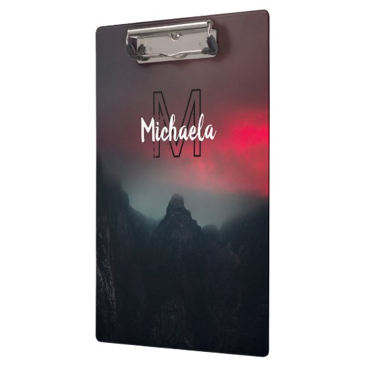 Burning clouds, fog and mountains monogram in sky klembord (Links)