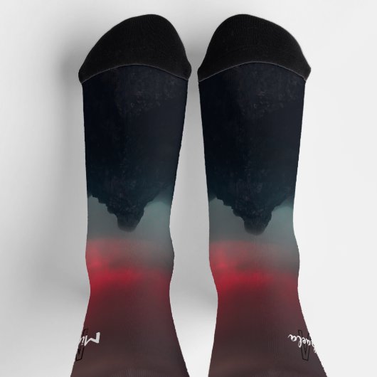 Burning clouds, fog and mountains monogram in sky sokken (Top)