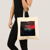 Burning clouds, fog and mountains monogram in sky tote bag (Voorkant (product))