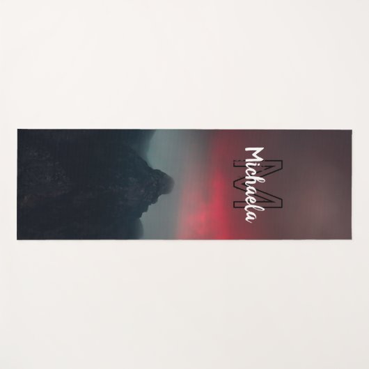 Burning clouds, fog and mountains monogram in sky yogamat (Voorkant (horizontaal))