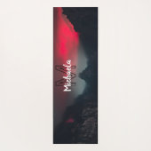 Burning clouds, fog and mountains monogram in sky yogamat (Achterkant)