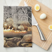 Burning Yule Log in een besneeuwd bos Theedoek (Quarter Fold)