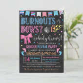 Burnouts or Bows Gender Reopenbaart Uitnodiging (Staand voorkant)