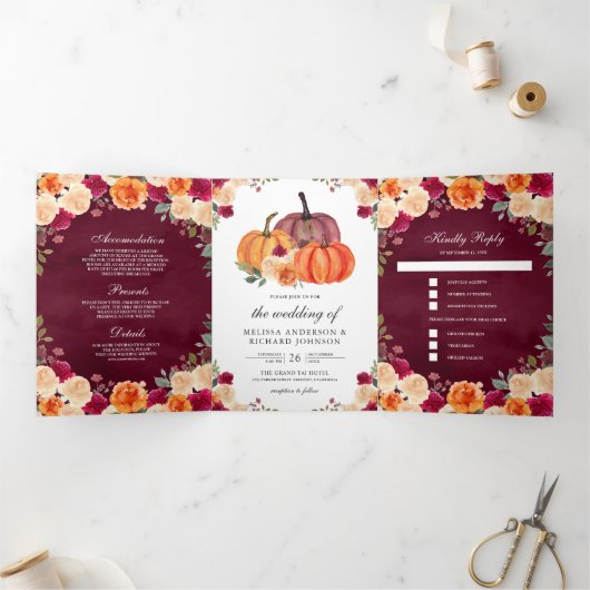 Burnt Sinaasappel Floral Pumpkin Burgundy Wedding Drieluik Uitnodiging (Binnen)