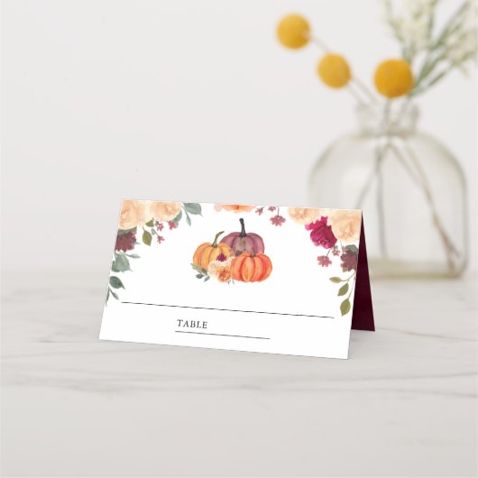 Burnt Sinaasappel Floral Pumpkin Burgundy Wedding Plaatskaartje (Voorkant)