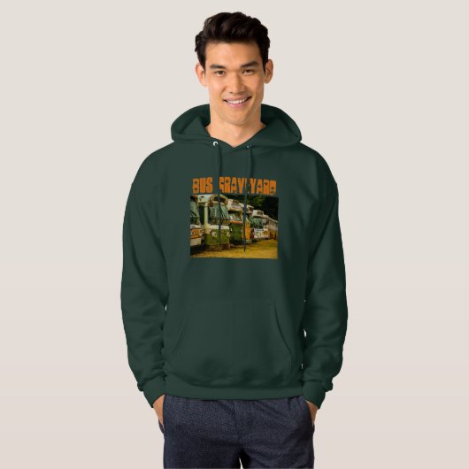 Bus Graveyard Mannen Basic Hooded Sweatshirt (Voorkant volledig)