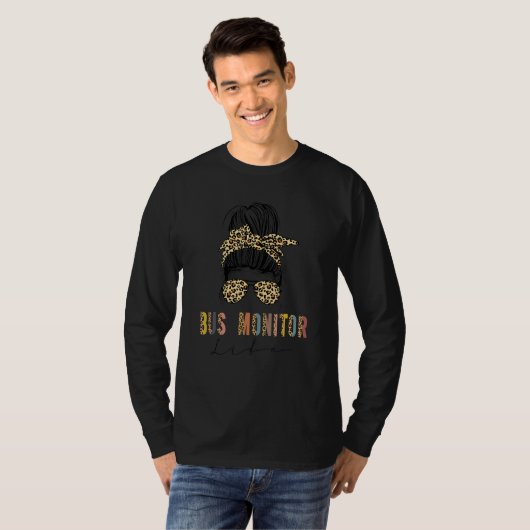 Bus Monitor Life Messy Bun Leopard School Bus Moni T-shirt (Voorkant volledig)